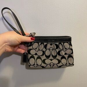 Coach Black and Cream Patterned Wristlet